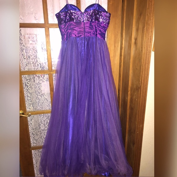 Prom Dress - Picture 2 of 4